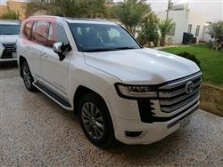 تۆیۆتا لاند کروزەر